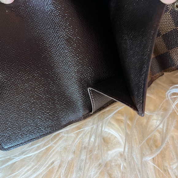 Louis Vuitton Damier Ebene Wallet with Gold Button-Pristine - Picture 5 of 8